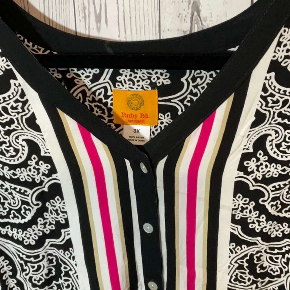 NWT Ruby Rd Top - Picture 2 of 5